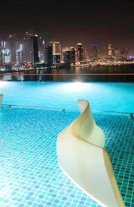 Amazing Apartment With Infinity Pool 迪拜 外观 照片