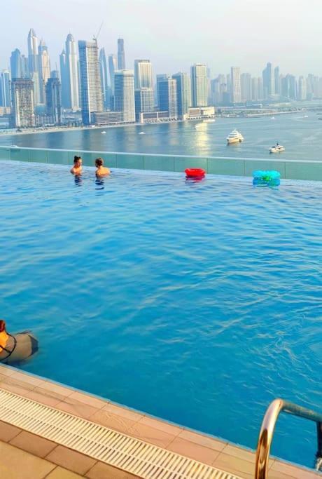 Amazing Apartment With Infinity Pool 迪拜 外观 照片